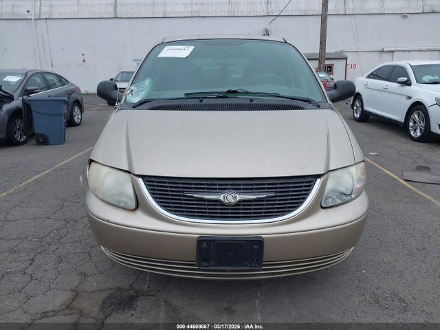 44608687 :رقم المزاد ، 2C4GP24R13R272114 vin ، 2003 Chrysler Town & Country مزاد بيع