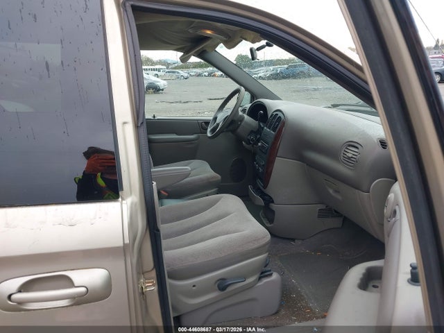 44608687 :رقم المزاد ، 2C4GP24R13R272114 vin ، 2003 Chrysler Town & Country مزاد بيع