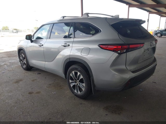 2021 Toyota Highlander Xle მანქანა იყიდება აუქციონზე, vin: 5TDGZRBH4MS069479, აუქციონის ნომერი: 44608688