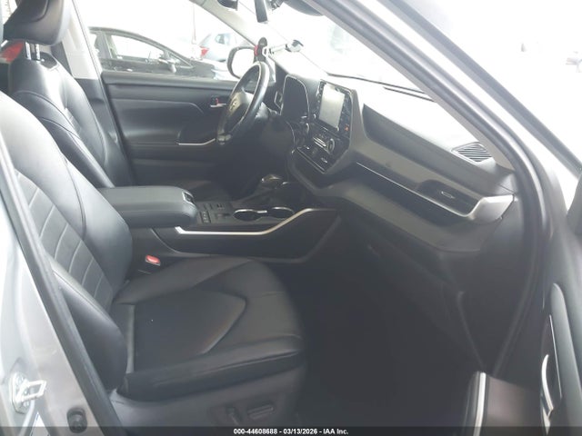 2021 Toyota Highlander Xle მანქანა იყიდება აუქციონზე, vin: 5TDGZRBH4MS069479, აუქციონის ნომერი: 44608688