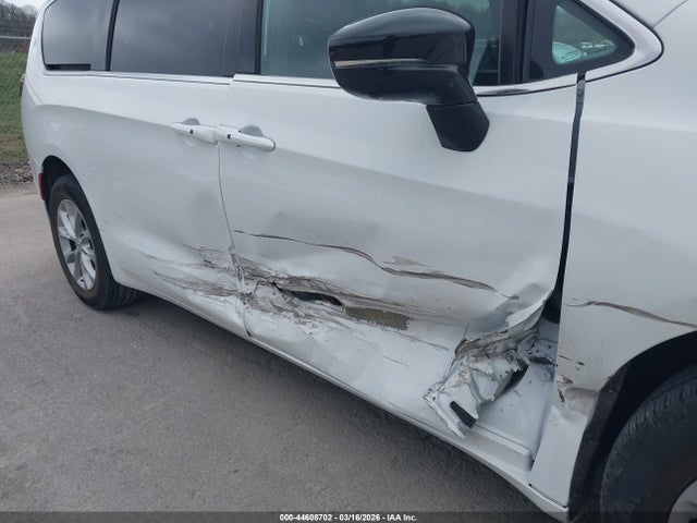 2025 CHRYSLER PACIFICA 2C4RC3BG8SR523110 Photo 5