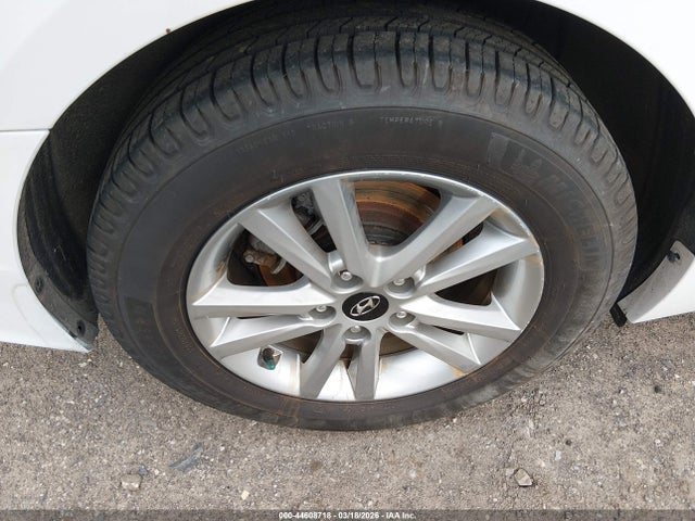 5NPE24AF5FH141958 Hyundai SONATA SE