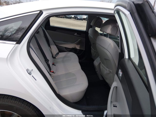 5NPE24AF5FH141958 Hyundai SONATA SE