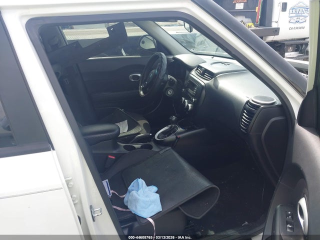 KNDJN2A29F7133664 KIA Soul