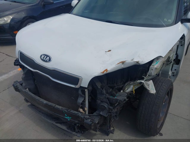 KNDJN2A29F7133664 KIA Soul