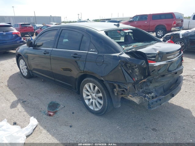44608817 :رقم المزاد ، 1C3CCBBB8EN192491 vin ، 2014 Chrysler 200 Touring مزاد بيع