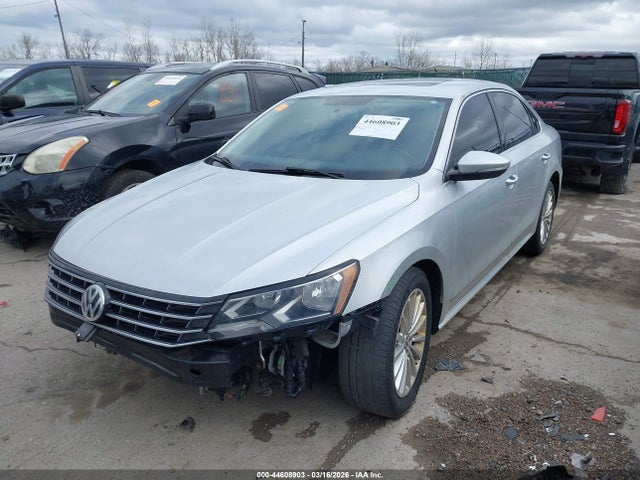 2017 VOLKSWAGEN PASSAT 1VWBT7A30HC008401 Photo 1