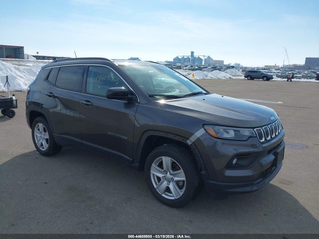 44608955 :رقم المزاد ، 3C4NJDBB4NT232538 vin ، 2022 Jeep Compass Latitude 4x4 مزاد بيع
