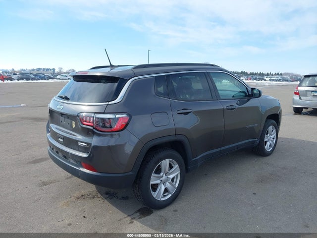 44608955 :رقم المزاد ، 3C4NJDBB4NT232538 vin ، 2022 Jeep Compass Latitude 4x4 مزاد بيع