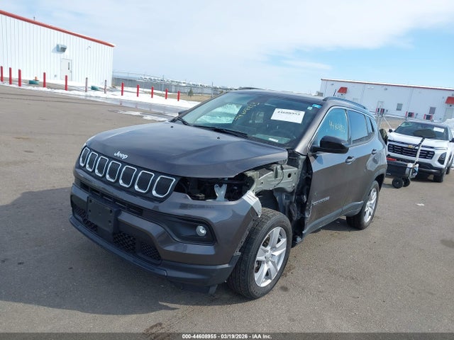 44608955 :رقم المزاد ، 3C4NJDBB4NT232538 vin ، 2022 Jeep Compass Latitude 4x4 مزاد بيع