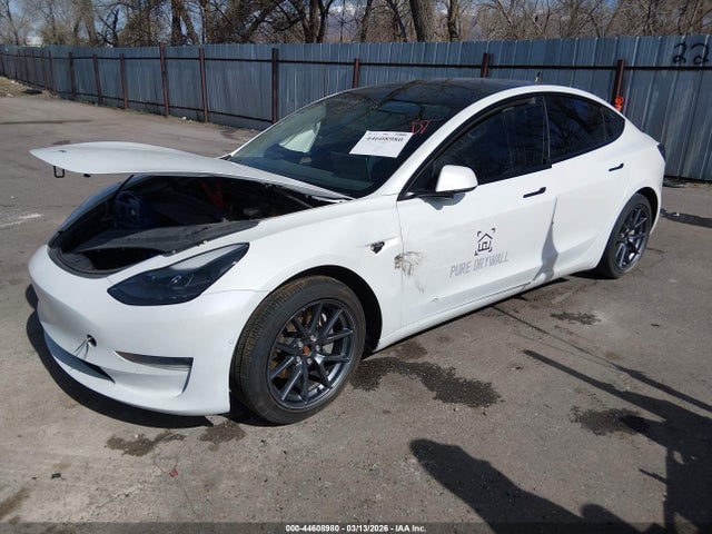 44608980 :رقم المزاد ، 5YJ3E1EB3NF257659 vin ، 2022 Tesla Model 3 Long Range Dual Motor All-wheel Drive مزاد بيع