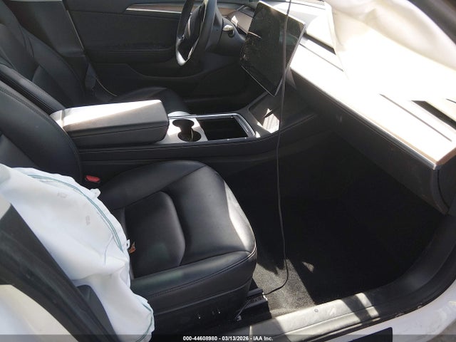 44608980 :رقم المزاد ، 5YJ3E1EB3NF257659 vin ، 2022 Tesla Model 3 Long Range Dual Motor All-wheel Drive مزاد بيع