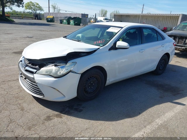 4T4BF1FK1FR516120 Toyota CAMRY LE
