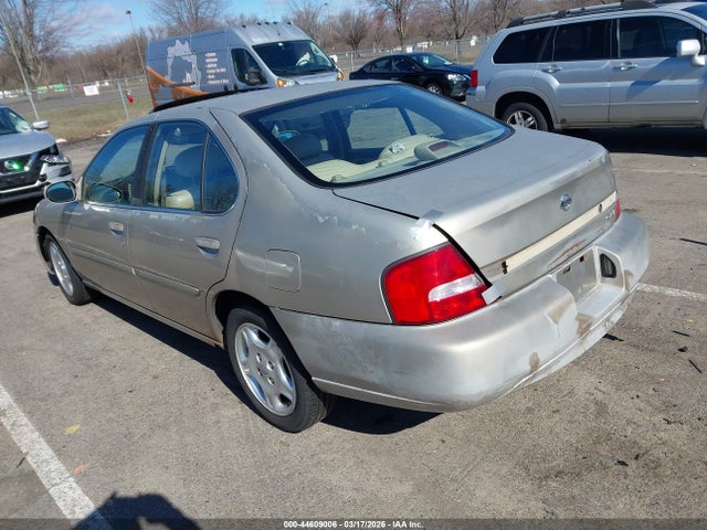 2001 NISSAN ALTIMA 1N4DL01AX1C177290 Photo 2