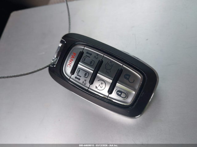 2018 CHRYSLER PACIFICA HYBRID 2C4RC1N72JR278190 Photo 10