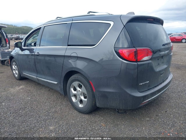 2018 CHRYSLER PACIFICA HYBRID 2C4RC1N72JR278190 Photo 2
