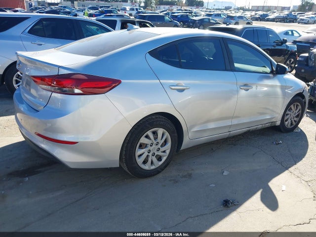 KMHD74LF9HU083173 Hyundai ELANTRA SE