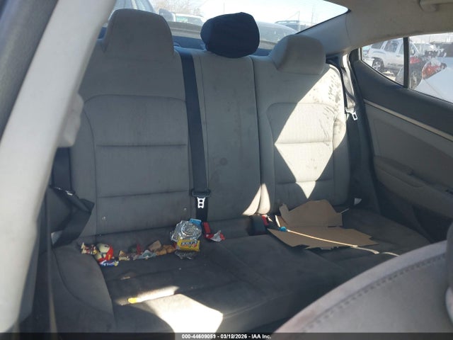 KMHD74LF9HU083173 Hyundai ELANTRA SE