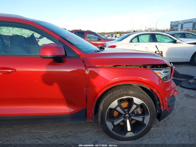 44609069 :رقم المزاد ، YV4162UK8M2419697 vin ، 2021 Volvo Xc40 T5 Momentum مزاد بيع