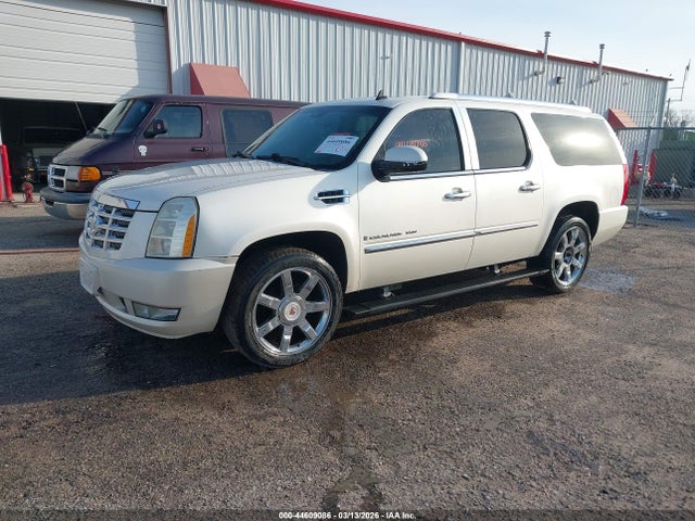 2008 CADILLAC ESCALADE ESV 1GYFK66828R211111 Photo 1