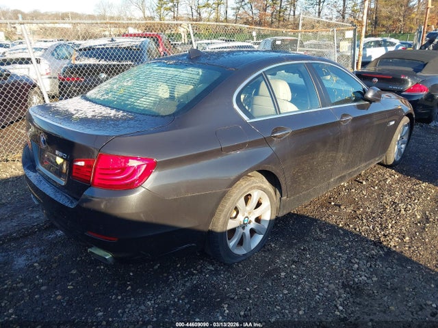 2013 BMW 550I WBAFR9C59DDX81110 Photo 3