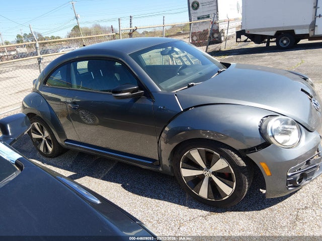 Auction sale of the 2014 Volkswagen Beetle 2.0t R-line, vin: 3VWVT7AT8EM637993, lot number: 44609093