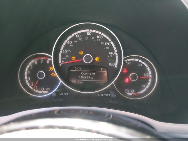 Auction sale of the 2014 Volkswagen Beetle 2.0t R-line, vin: 3VWVT7AT8EM637993, lot number: 44609093