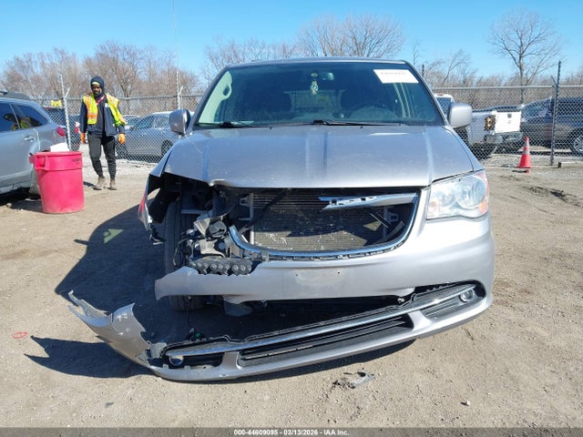 Продажа на аукционе авто 2016 Chrysler Town & Country Touring, vin: 2C4RC1BG4GR157335, номер лота: 44609095