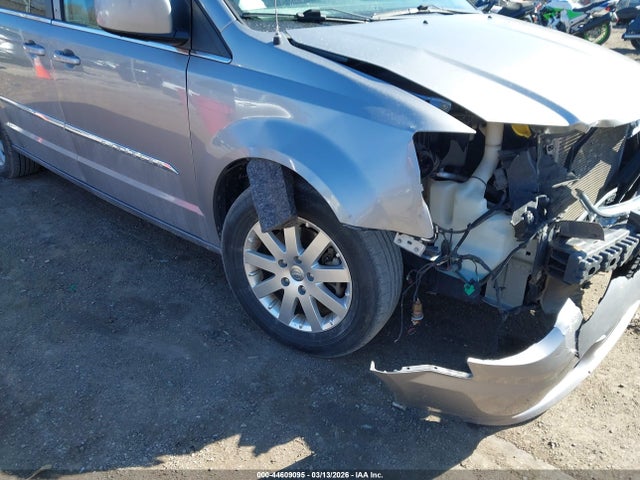 Продажа на аукционе авто 2016 Chrysler Town & Country Touring, vin: 2C4RC1BG4GR157335, номер лота: 44609095