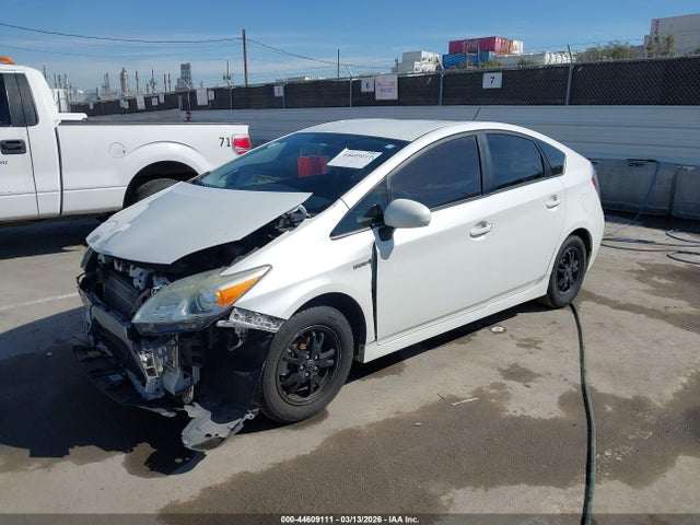 JTDKN3DU9E0382870 Toyota Prius Two