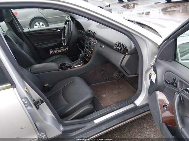 Продаж на аукціоні авто 2003 Mercedes-benz C 240, vin: WDBRF61J83A411899, номер лоту: 44609130