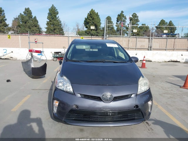 Toyota Prius Two 2015 JTDKN3DU6F0442024 Image 13