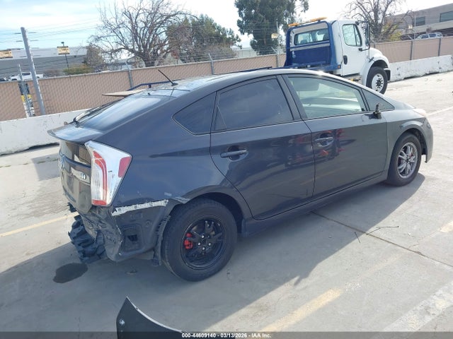 Toyota Prius Two 2015 JTDKN3DU6F0442024 Image 4