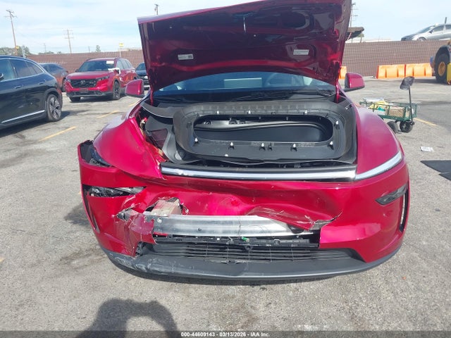 7SAYGDED8TF530209 Tesla Model Y
