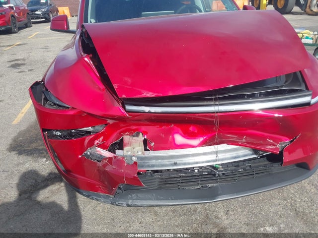 7SAYGDED8TF530209 Tesla Model Y