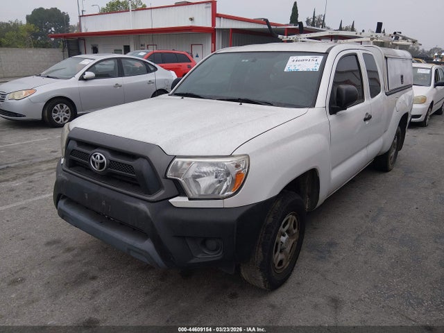 Toyota Tacoma 2015 5TFTX4CN1FX055919 Image 2
