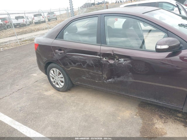 44609165 :رقم المزاد ، KNAFU4A28A5230098 vin ، 2010 Kia Forte Ex مزاد بيع