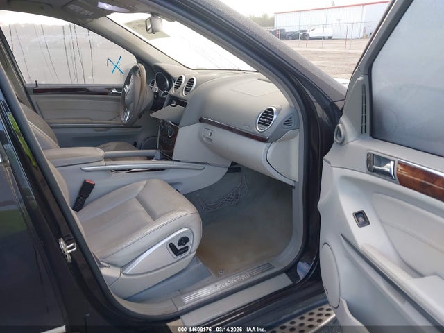 2011 MERCEDES-BENZ GL 550 4JGBF8GE8BA639131 Photo 4