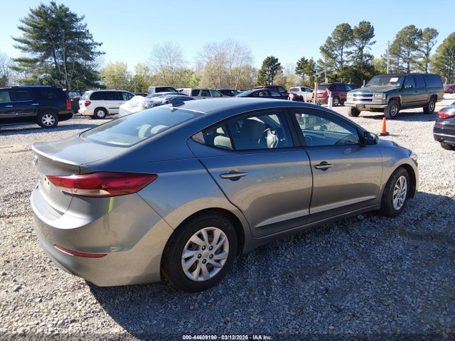 KMHD74LF4HU318093 Hyundai ELANTRA SE