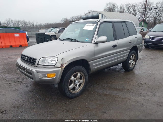 1999 TOYOTA RAV4 JT3HP10VXX7142734 Photo 1
