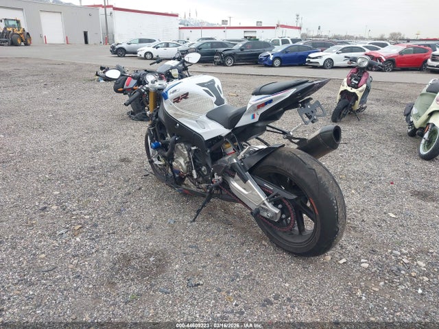 44609223 :رقم المزاد ، WB10D2102GZ355432 vin ، 2016 Bmw S 1000 Rr مزاد بيع