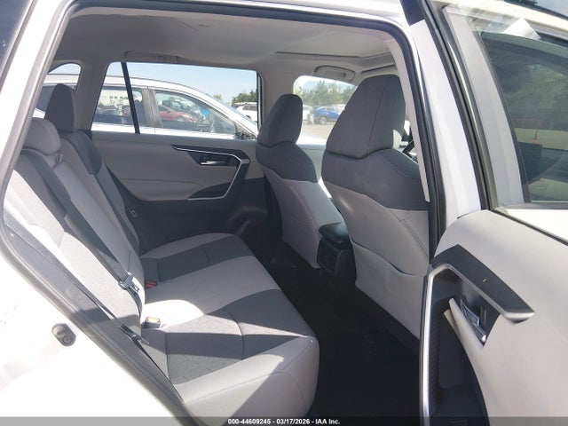 2T3W1RFV3MC154302 Toyota Rav4 Xle