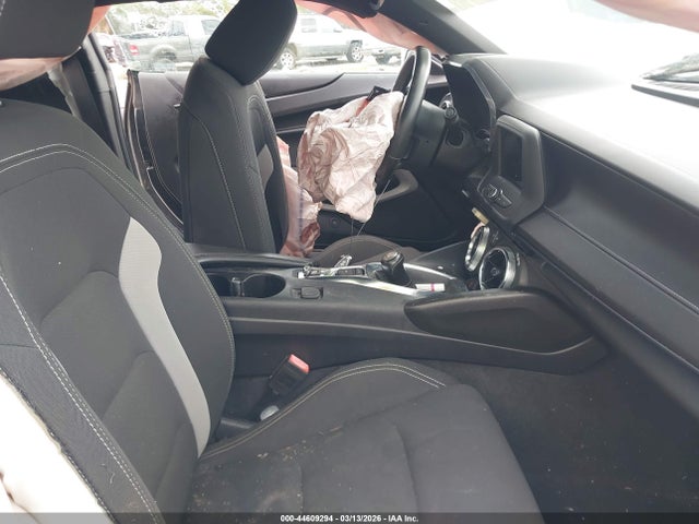 2019 CHEVROLET CAMARO 1G1FA1RX5K0136018 Photo 4