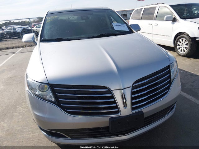 44609330 :رقم المزاد ، 2LMHJ5AT5JBL02549 vin ، 2018 Lincoln Mkt Elite مزاد بيع
