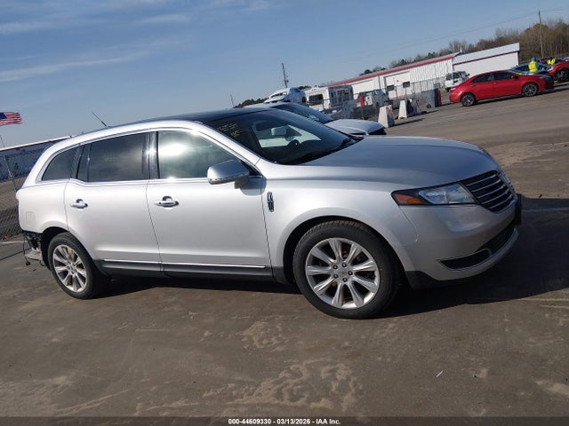 44609330 :رقم المزاد ، 2LMHJ5AT5JBL02549 vin ، 2018 Lincoln Mkt Elite مزاد بيع