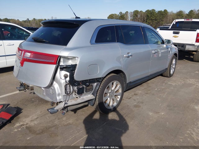 44609330 :رقم المزاد ، 2LMHJ5AT5JBL02549 vin ، 2018 Lincoln Mkt Elite مزاد بيع