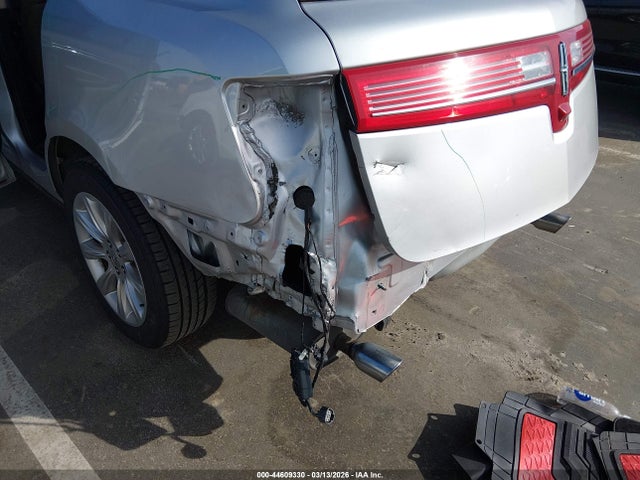 44609330 :رقم المزاد ، 2LMHJ5AT5JBL02549 vin ، 2018 Lincoln Mkt Elite مزاد بيع