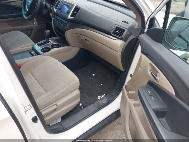 5FNYF6H16GB090588 Honda PILOT LX