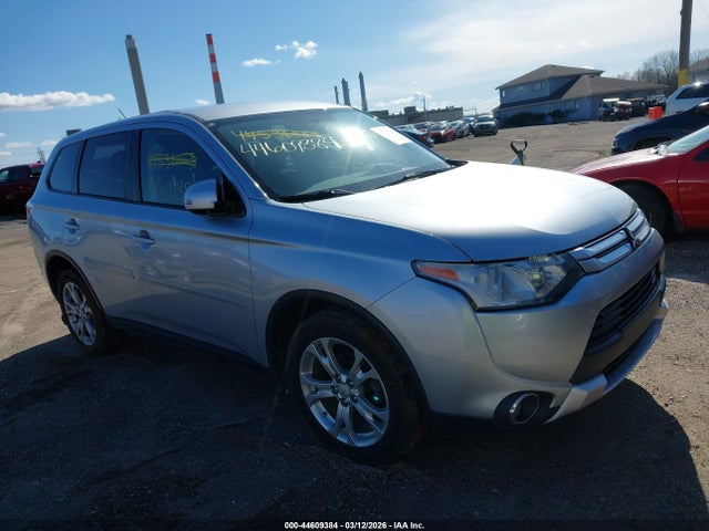 Продаж на аукціоні авто 2015 Mitsubishi Outlander Se, vin: JA4AZ3A32FZ010726, номер лоту: 44609384