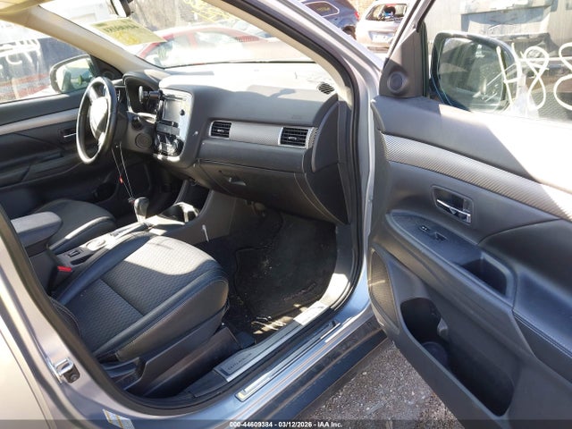 Продаж на аукціоні авто 2015 Mitsubishi Outlander Se, vin: JA4AZ3A32FZ010726, номер лоту: 44609384